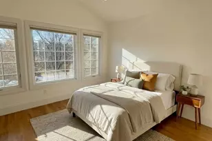 66 Sagamore Hill Dr, Port Washington, NY 11050 - Photo 12