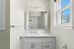 11 Miller St, Glen Cove, NY 11542 - Photo 8