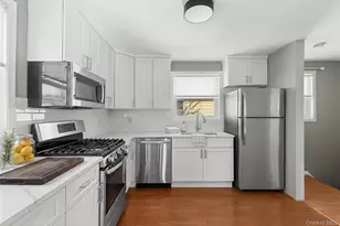 11 Miller St, Glen Cove, NY 11542 - Photo 4