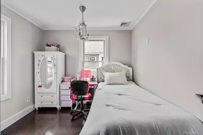 22 Prospect Street, Williston Park, NY 11596 - Photo 10