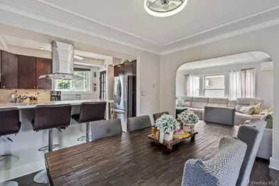 22 Prospect Street, Williston Park, NY 11596 - Photo 4