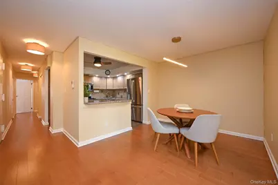 71-21 163rd Street #3202, Fresh Meadows, NY 11365 - Photo 6