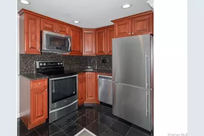 4 Richland Boulevard #09, Brightwaters, NY 11718 - Photo 4