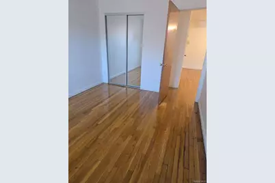 147-31 Barclay Avenue, Flushing, NY 11354 - Photo 6