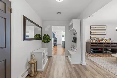 39 Marlin Lane, Port Washington, NY 11050 - Photo 2