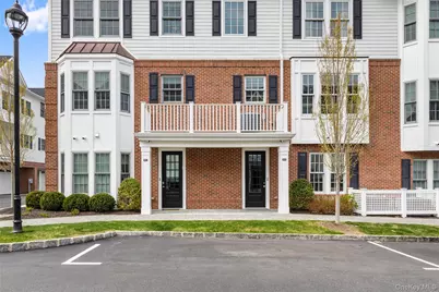 902 Mill Creek N #902, Roslyn, NY 11576 - Photo 1