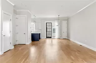 902 Mill Creek N, Roslyn, NY 11576 - Photo 6