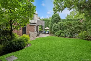 263 Corona Ave, Pelham, NY 10803 - Photo 38