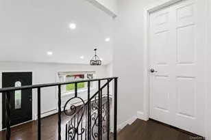 1413 Peters Blvd, Bay Shore, NY 11706 - Photo 24