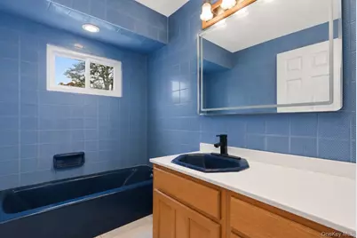 1413 Peters Boulevard, Bay Shore, NY 11706 - Photo 24