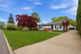 1413 Peters Blvd, Bay Shore, NY 11706 - Photo 2