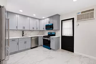 1413 Peters Blvd, Bay Shore, NY 11706 - Photo 12