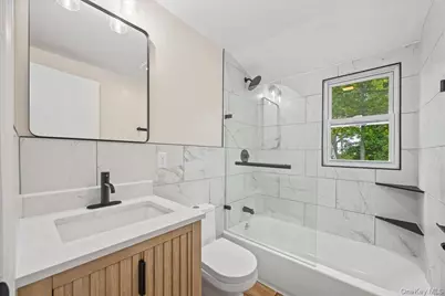 45 N Perkins Avenue, Elmsford, NY 10523 - Photo 24