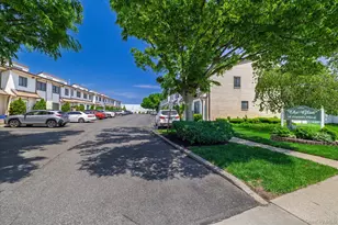 15 Franklin Pl, Oceanside, NY 11572 - Photo 2