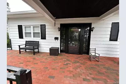 324 Hayward Avenue, Fleetwood, NY 10552 - Photo 2