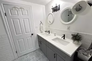 324 Hayward Ave, Fleetwood, NY 10552 - Photo 14