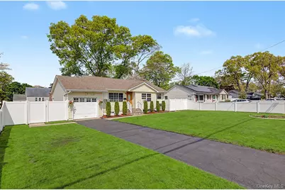 710 Broadway Avenue, Brentwood, NY 11717 - Photo 2
