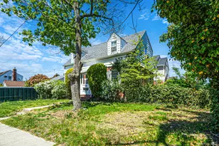 140 Freeman Ave, Elmont, NY 11003 - Photo 2