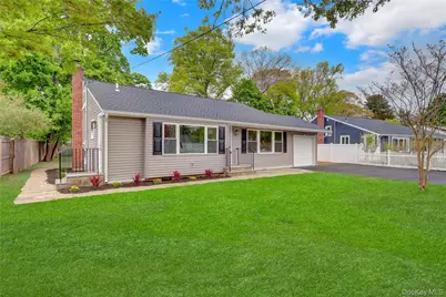 15 Glenwood Lane, Huntington, NY 11743 - Photo 2