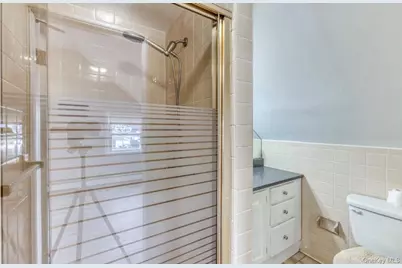 70 Sycamore Lane, Levittown, NY 11756 - Photo 10