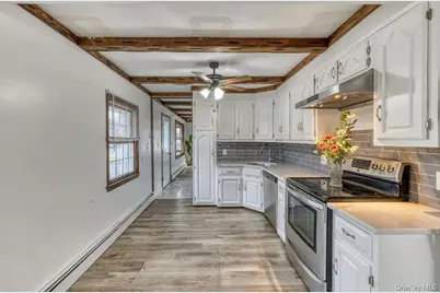 70 Sycamore Lane, Levittown, NY 11756 - Photo 6