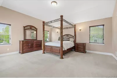 8 Manhattan Avenue, Centereach, NY 11720 - Photo 16