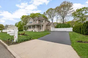 8 Manhattan Ave, Centereach, NY 11720 - Photo 40