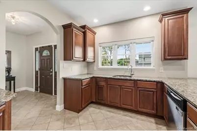8 Manhattan Avenue, Centereach, NY 11720 - Photo 4