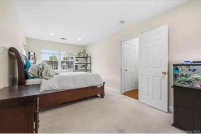 8 Manhattan Avenue, Centereach, NY 11720 - Photo 26