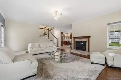 8 Manhattan Avenue, Centereach, NY 11720 - Photo 6