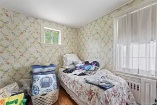 31 Lynton Pl, White Plains, NY 10606 - Photo 12