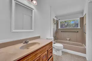 335 Babylon St, Islip Terrace, NY 11752 - Photo 12