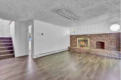 335 Babylon Street, Islip Terrace, NY 11752 - Photo 18