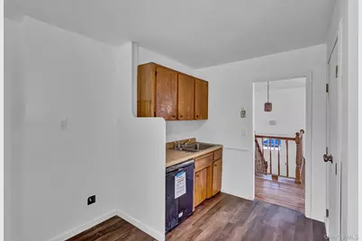 335 Babylon Street, Islip Terrace, NY 11752 - Photo 10