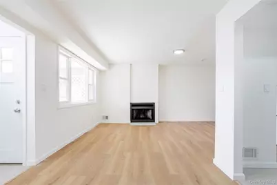 33 Marc Street, New York, NY 10314 - Photo 8