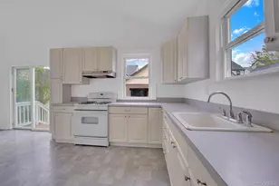 234 Sycamore St, West Hempstead, NY 11552 - Photo 8