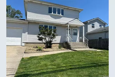 3559 Bayview St, Seaford, NY 11783 - Photo 1