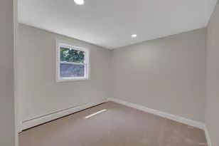 11 Parkwood Rd, Westbury, NY 11590 - Photo 14