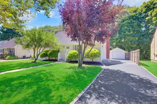 11 Parkwood Rd, Westbury, NY 11590 - Photo 2