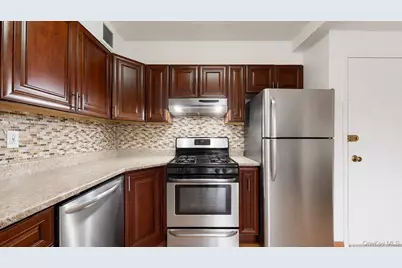 76-01 113th Street #6D, Forest Hills, NY 11375 - Photo 4