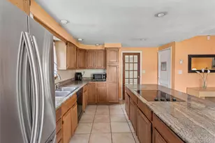 650 Eagle Ave, West Hempstead, NY 11552 - Photo 4