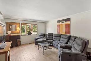 650 Eagle Ave, West Hempstead, NY 11552 - Photo 10