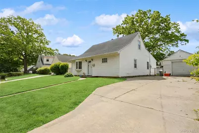 650 Eagle Avenue, West Hempstead, NY 11552 - Photo 2