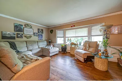313 Waterside Road, Northport, NY 11768 - Photo 2