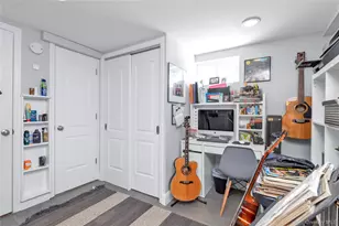 324 Beebe Rd, Mineola, NY 11501 - Photo 16