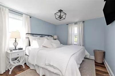 324 Beebe Road, Mineola, NY 11501 - Photo 12