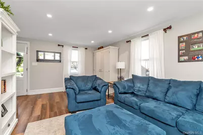 324 Beebe Road, Mineola, NY 11501 - Photo 10