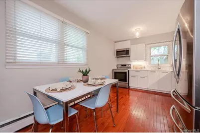 132 Litchfield Avenue, Babylon, NY 11702 - Photo 6