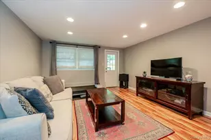 132 Litchfield Ave, Babylon, NY 11702 - Photo 8