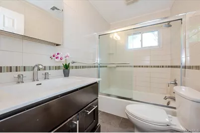 132 Litchfield Avenue, Babylon, NY 11702 - Photo 14